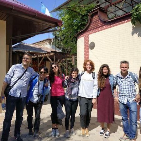 Sim Sim Hostel & Guest House Near The Church Samarkand Exterior photo