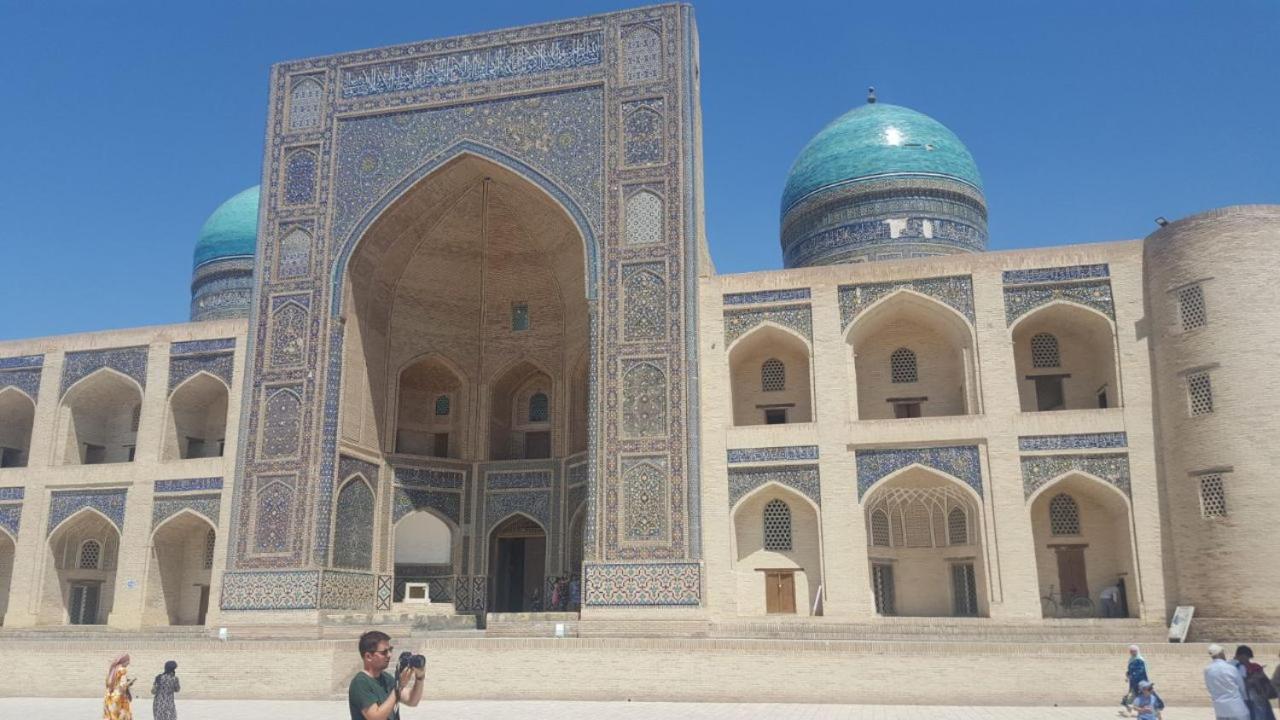 Sim Sim Hostel & Guest House Near The Church Samarkand Exterior photo