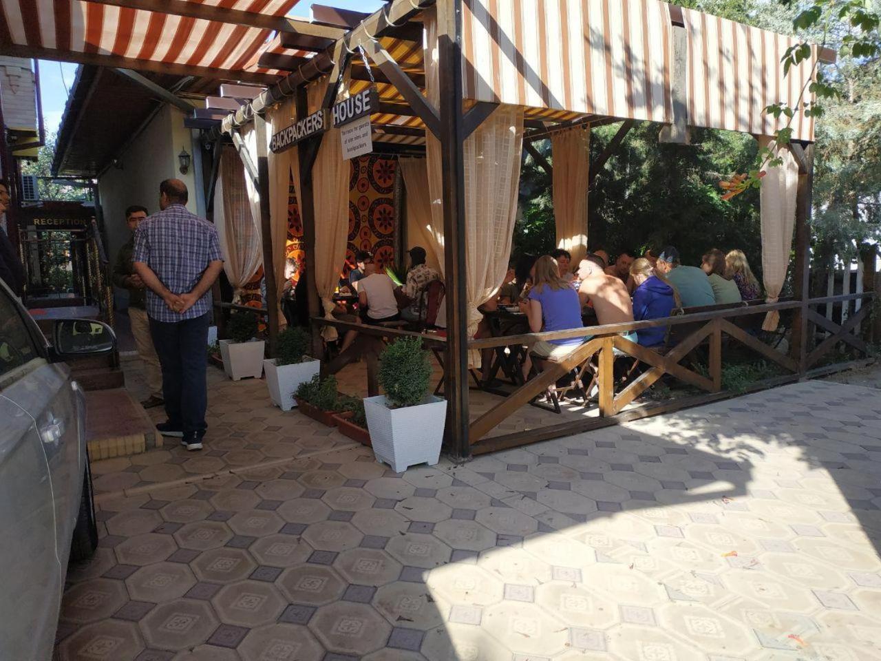 Sim Sim Hostel & Guest House Near The Church Samarkand Exterior photo